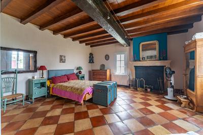 Maison - 165 m² - 8 pièces