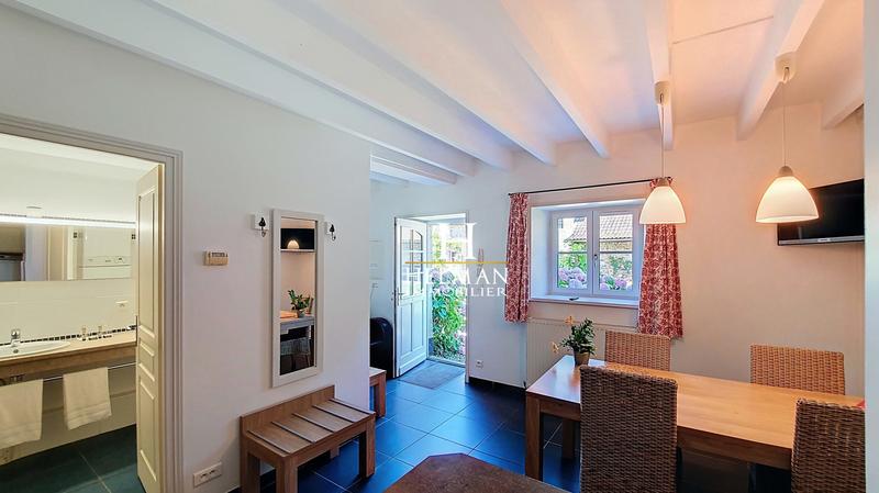 Maison - 468 m² - 10 pièces