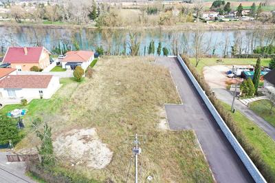 Terrain constructible - 814 m²
