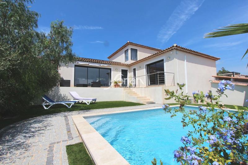 Villa - 152 m² - 4 pièces
