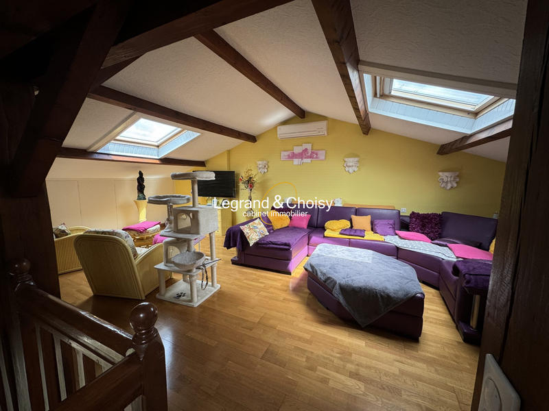 Maison - 340 m² - 8 pièces