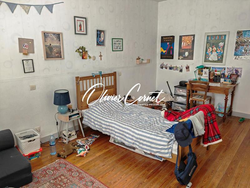 Maison - 169 m² - 9 pièces