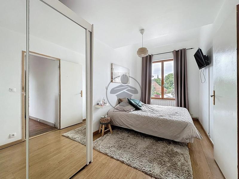 Maison - 162 m² - 8 pièces