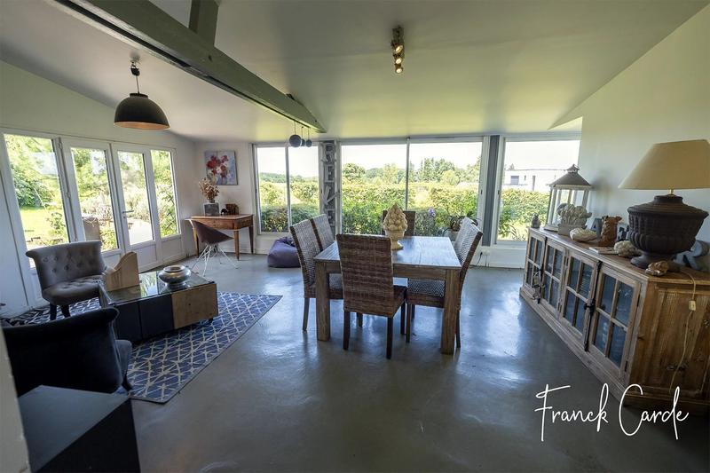 Maison - 280 m² - 11 pièces