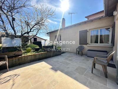 Maison - 215 m² - 7 pièces