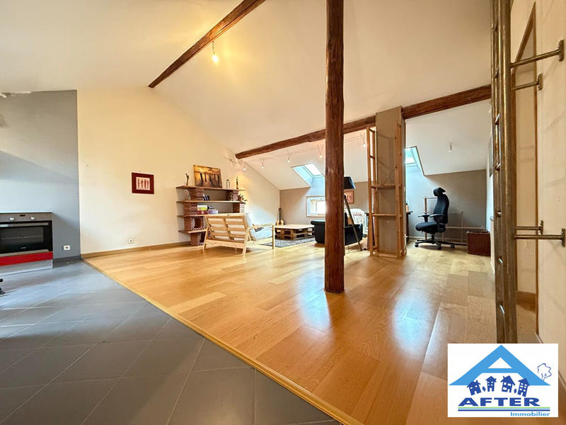 Maison - 217 m² - 7 pièces