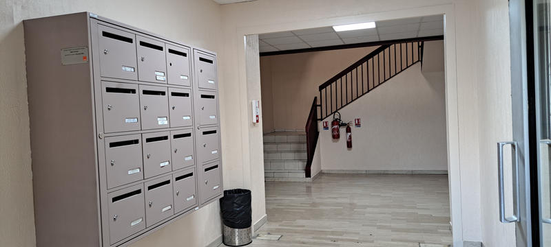 Bureau - 98 m² - 5 pièces