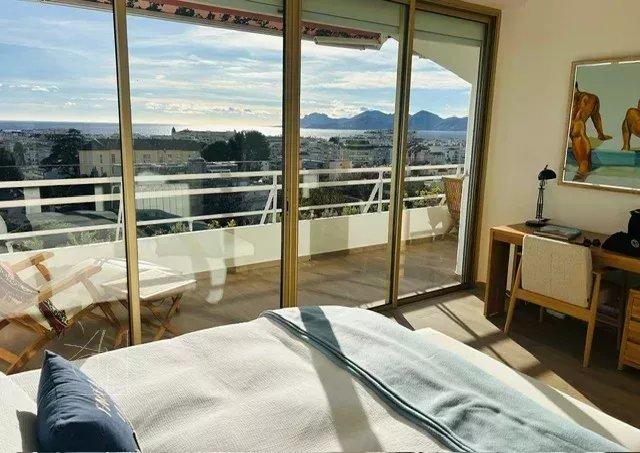 Appartement - 65 m² - 2 pièces