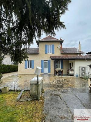 Maison de village - 148 m² - 8 pièces