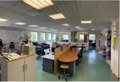 Bureau - 192 m²