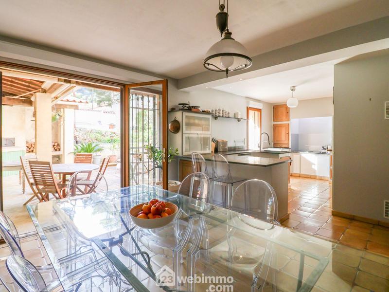 Villa - 166 m² - 5 pièces