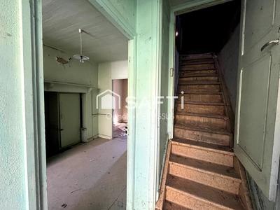 Maison - 150 m² - 10 pièces