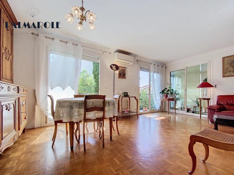 Appartement - 80 m² - 4 pièces