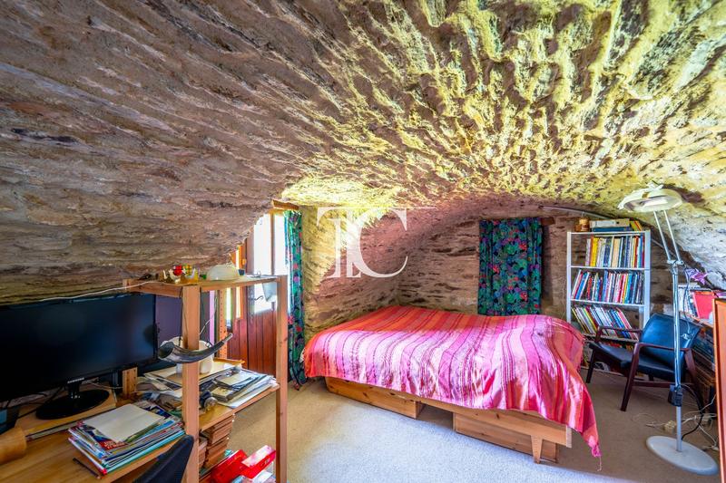 Maison - 205 m² - 8 pièces