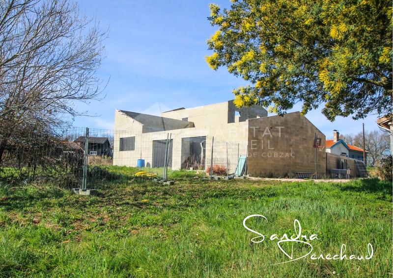 Maison - 355 m² - 7 pièces