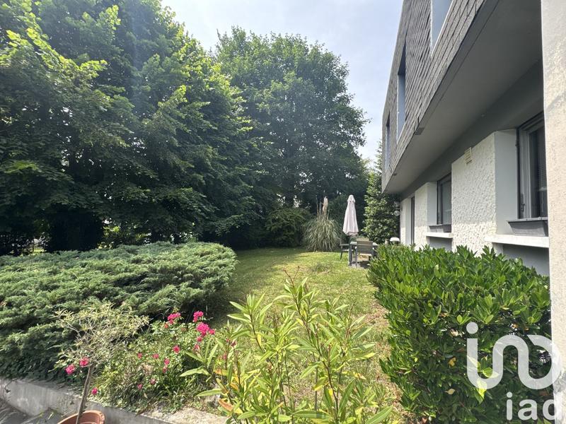 Maison - 245 m² - 9 pièces