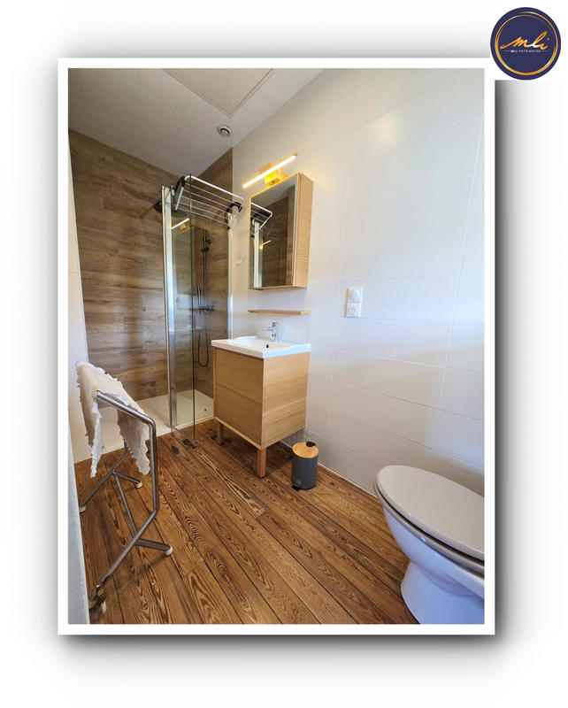 Villa - 264 m² - 10 pièces