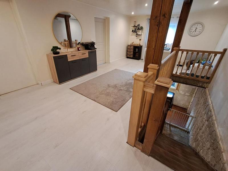 Maison - 245 m² - 10 pièces