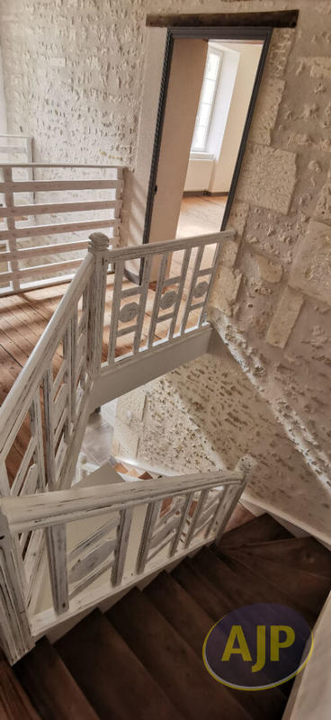 Maison - 275 m² - 6 pièces