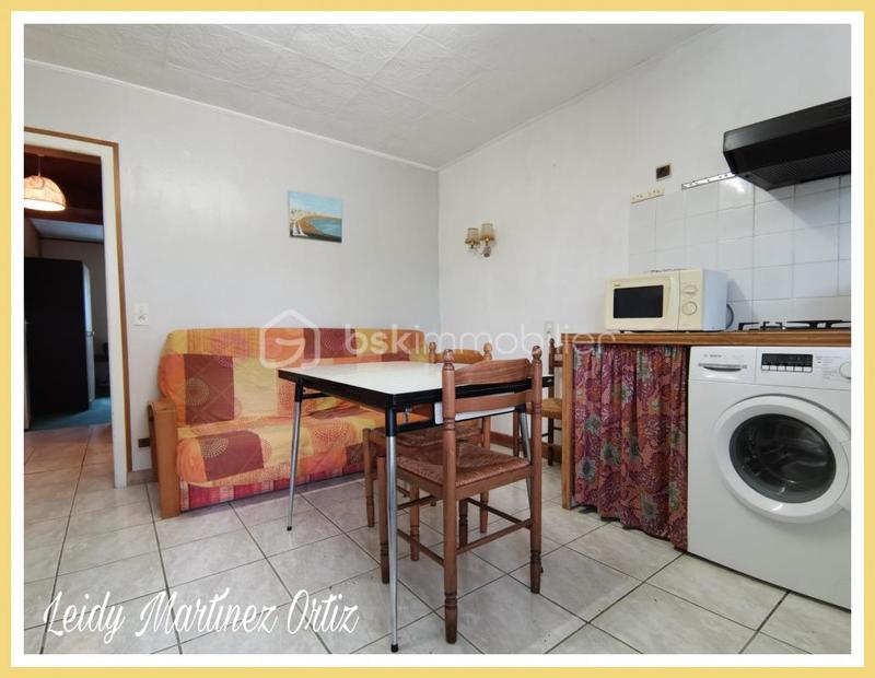 Maison - 350 m² - 21 pièces