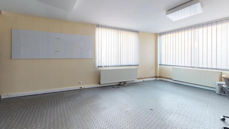 Bureau - 257 m² - 10 pièces