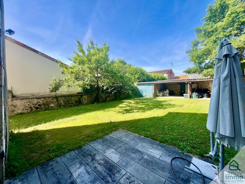 Maison en pierre - 258 m² - 9 pièces