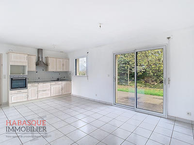 Maison - 80 m² - 4 pièces