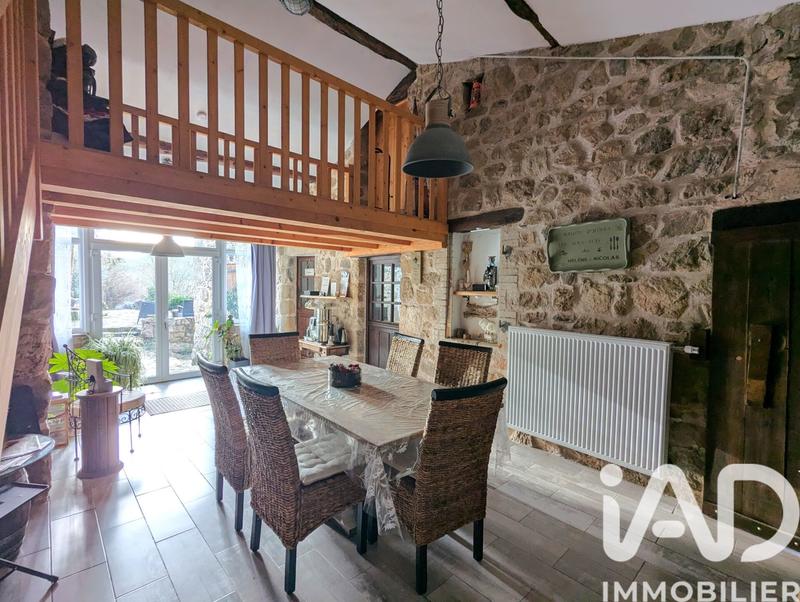 Maison - 210 m² - 4 pièces