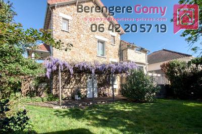 Maison - 122 m² - 7 pièces