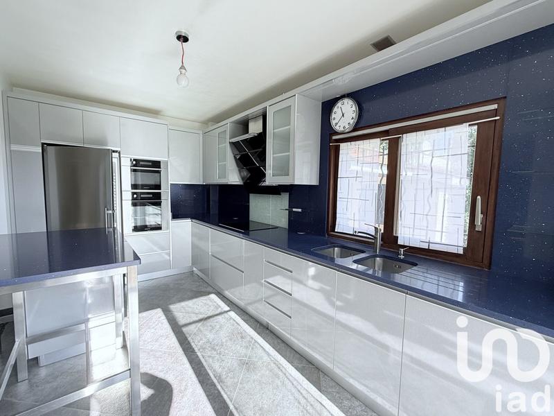 Maison - 148 m² - 7 pièces