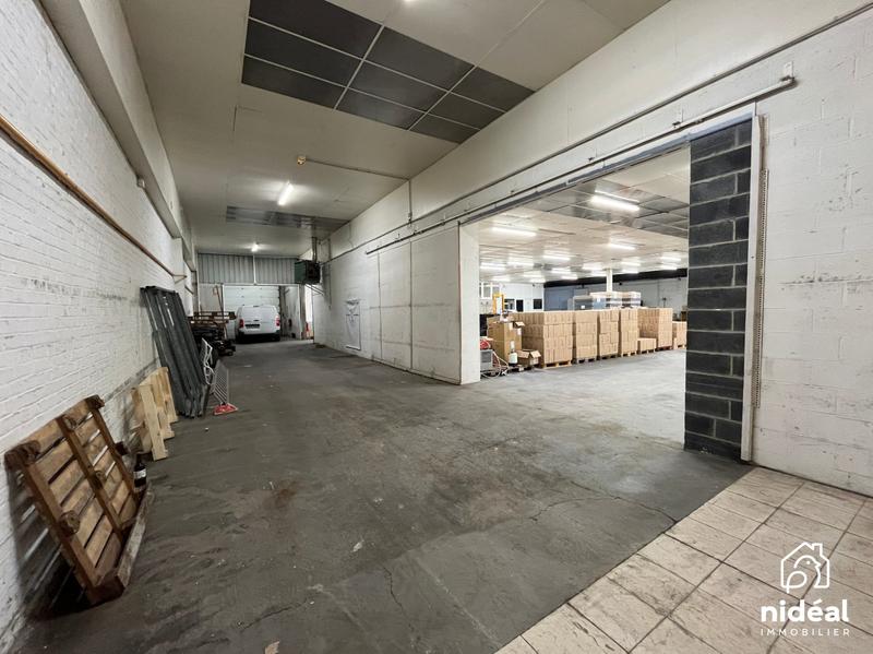Local d'activités - 1 300 m²