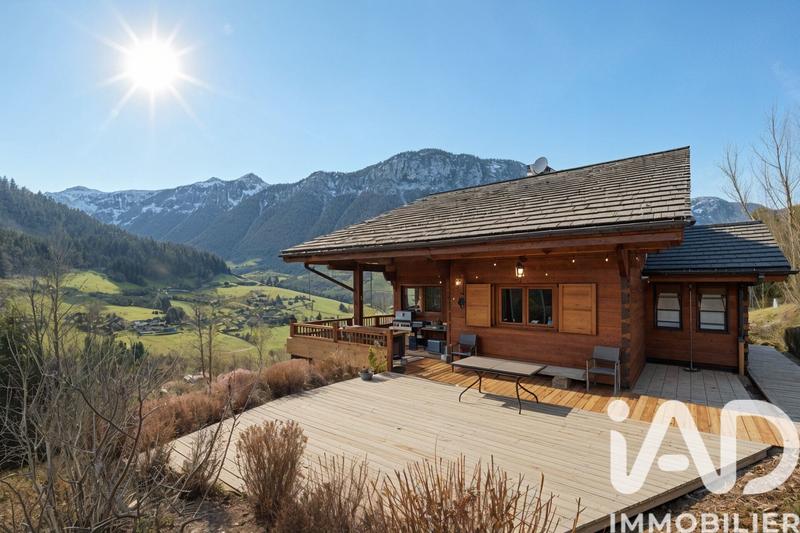 Châlet - 205 m² - 5 pièces