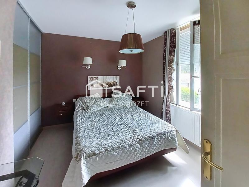 Maison - 158 m² - 8 pièces