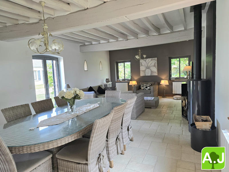 Maison - 180 m² - 8 pièces