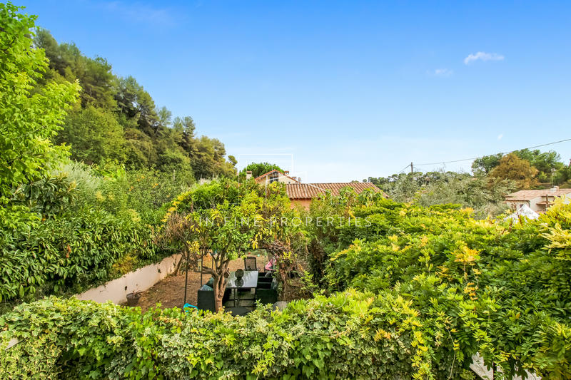 Appartement - 90 m² - 3 pièces