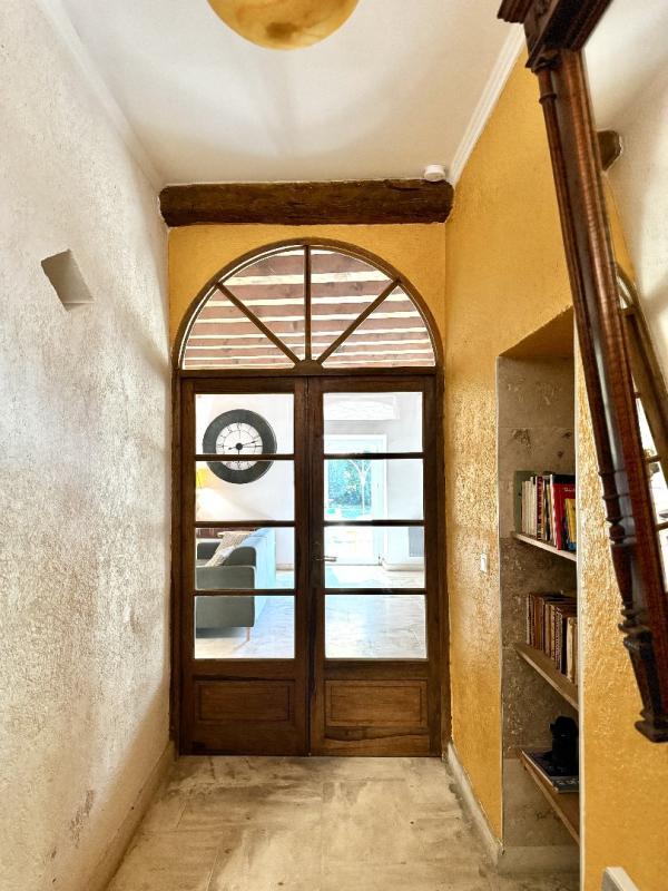 Maison - 208 m² - 7 pièces