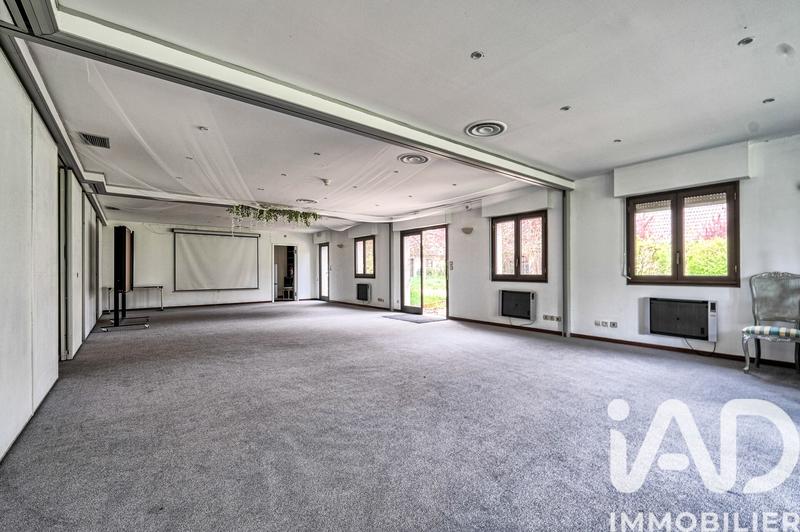 Château - 1 230 m² - 23 pièces