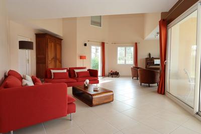 Maison - 255 m² - 10 pièces