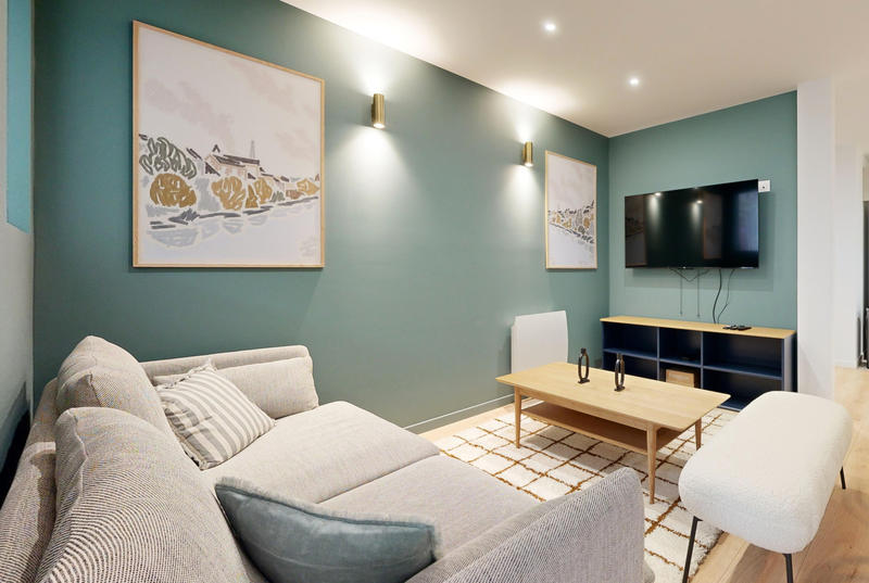 Maison - 230 m² - 7 pièces