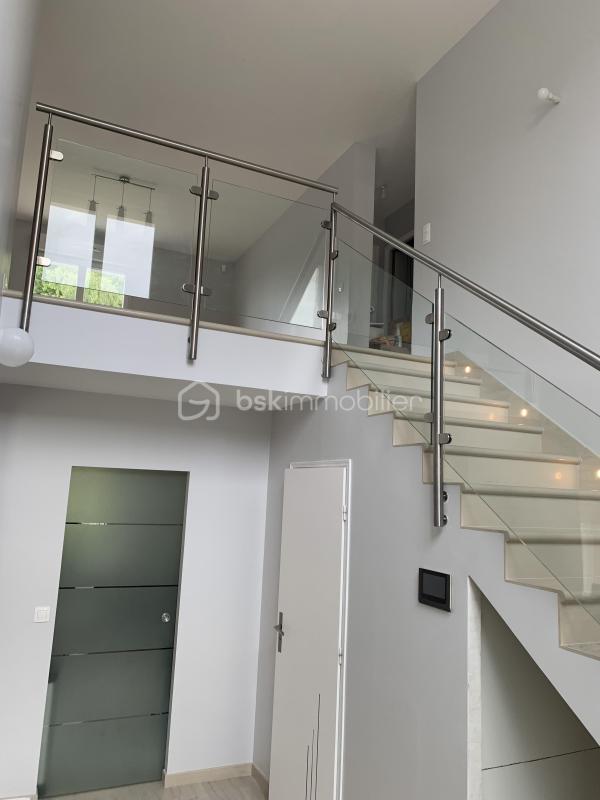 Maison traditionnelle - 159 m² - 6 pièces