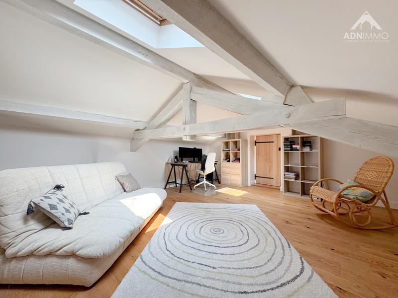 Maison - 200 m² - 6 pièces