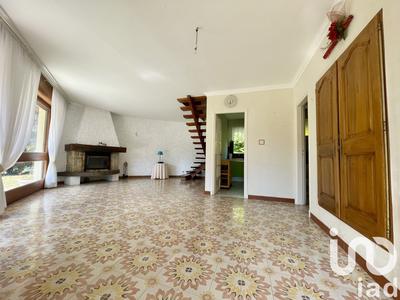 Maison - 122 m² - 5 pièces