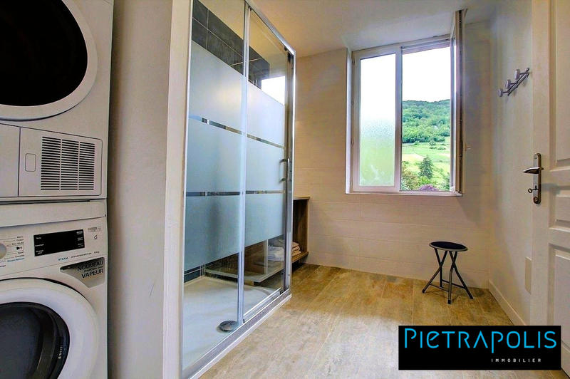 Maison ancienne - 405 m² - 12 pièces