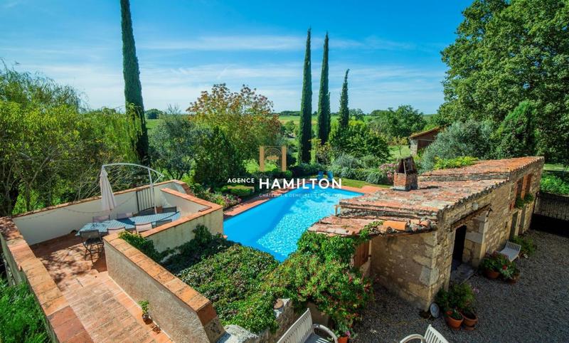 Maison de maîtres - 506 m² - 19 pièces