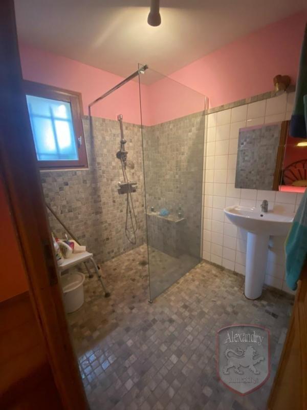 Maison - 240 m² - 9 pièces