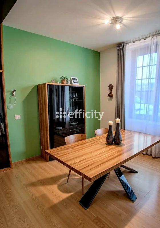 Maison - 102 m² - 5 pièces