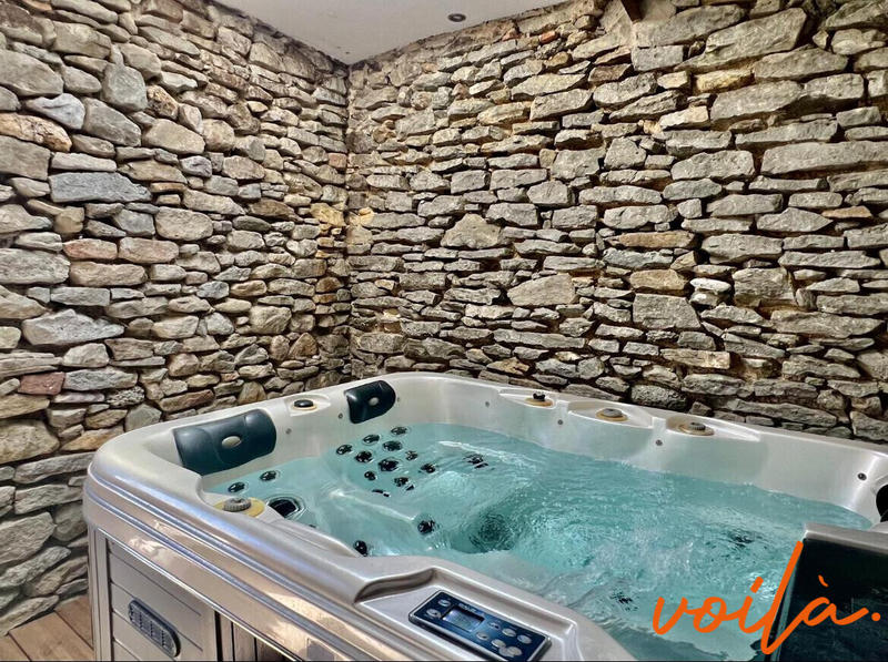 Maison - 310 m² - 10 pièces