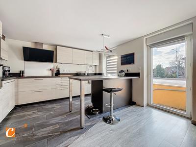 Appartement - 70 m² - 3 pièces