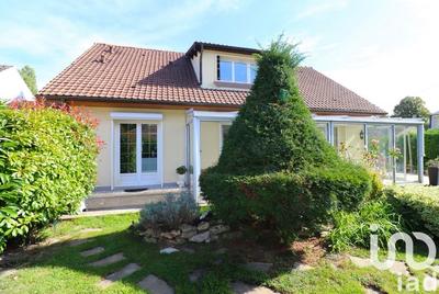 Maison - 180 m² - 8 pièces
