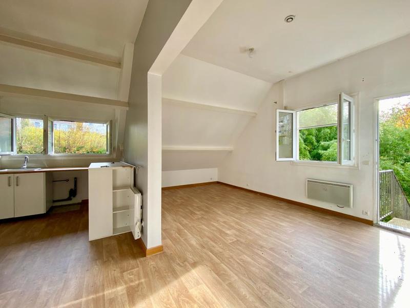 Maison - 284 m² - 9 pièces